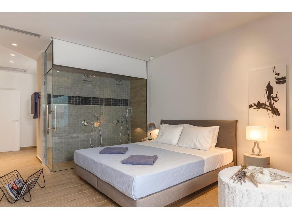 Lindia Athena Luxury Vila *